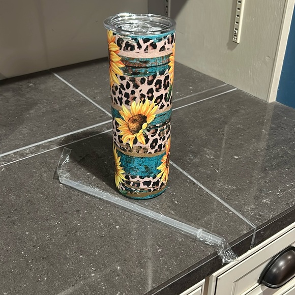 Sunflowers & Leopard 20 oz. Stainless Steel Bottle - Picture 4 of 5